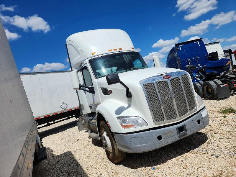 2017 Peterbilt 579 მანქანა იყიდება აუქციონზე, vin: 1XPBA48X4HD428963, აუქციონის ნომერი: 65236916
