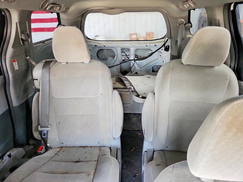 Продажа на аукционе авто 2017 Toyota Sienna, vin: 5TDKZ3DC8HS825054, номер лота: 67897286