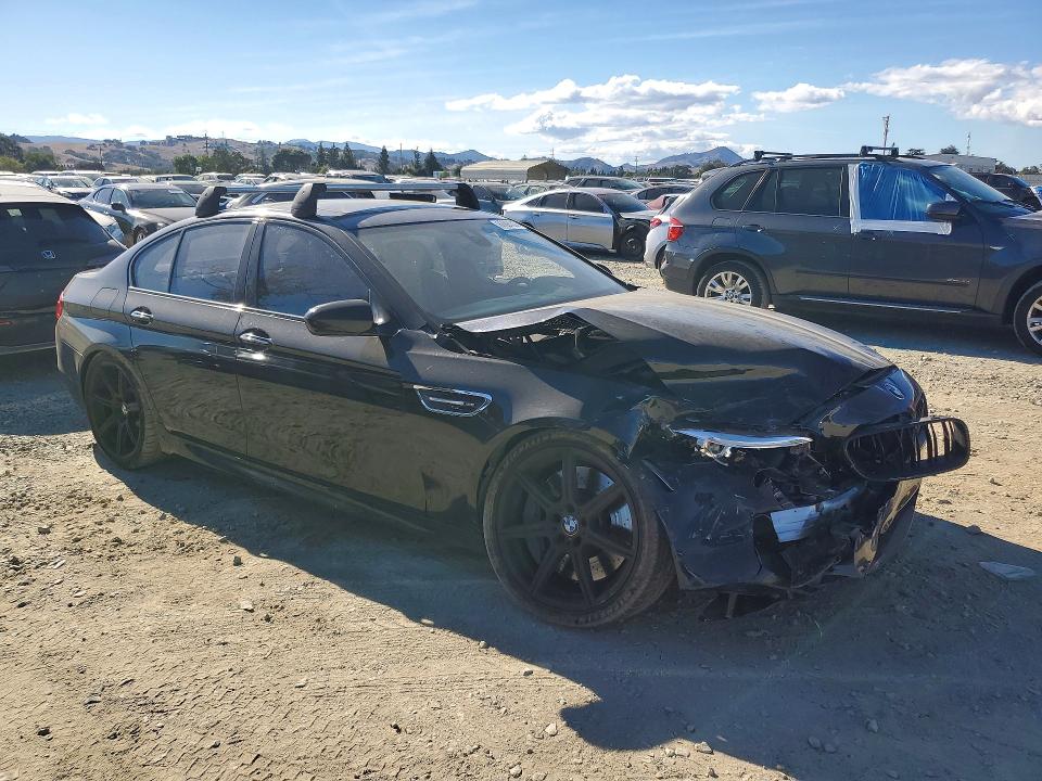 2015 Bmw M5 მანქანა იყიდება აუქციონზე, vin: WBSFV9C57FD594555, აუქციონის ნომერი: 67691336