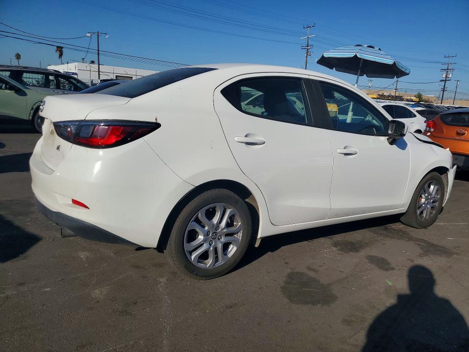 Продажа на аукционе авто 2017 Toyota Yaris Ia, vin: 3MYDLBYV7HY177765, номер лота: 70050046