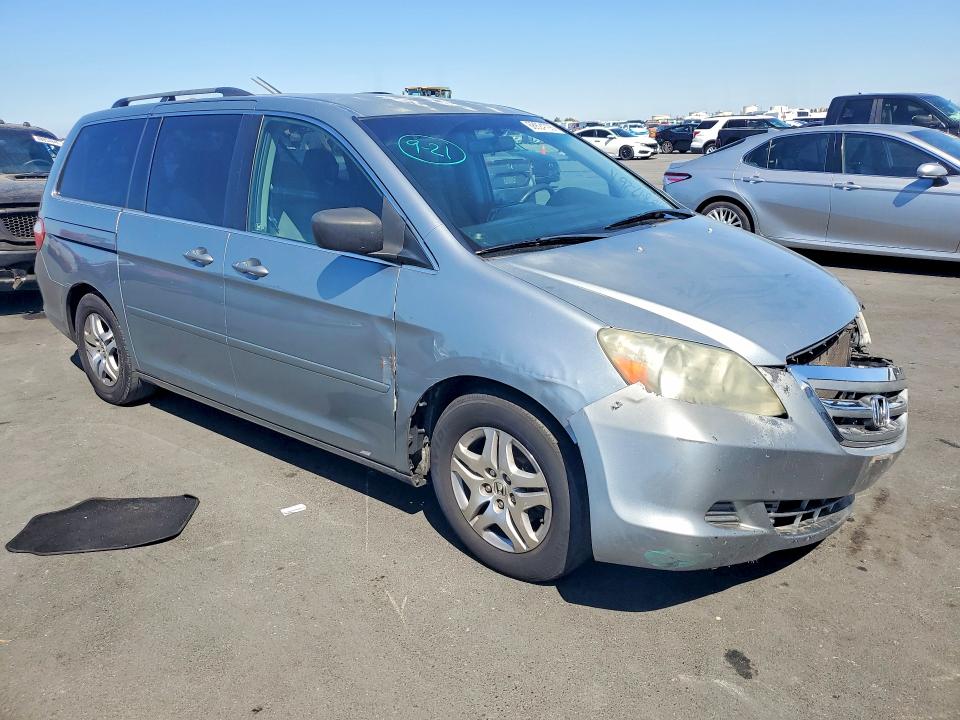 68824726 :رقم المزاد ، 5FNRL38415B128960 vin ، 2005 Honda Odyssey مزاد بيع