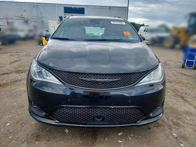 69377286 :رقم المزاد ، 2C4RC1GG3KR638825 vin ، 2019 Chrysler Pacifica مزاد بيع