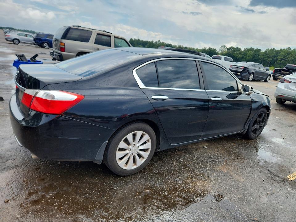 66906636 :رقم المزاد ، 1HGCR2F77FA092747 vin ، 2015 Honda Accord مزاد بيع