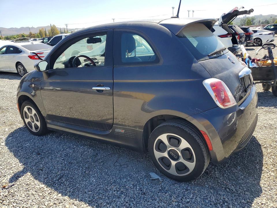 Продаж на аукціоні авто 2015 Fiat 500, vin: 3C3CFFGE2FT749771, номер лоту: 69435896