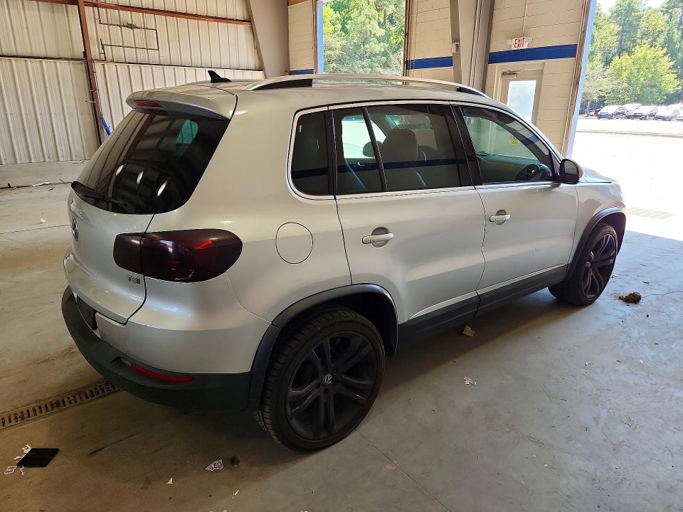 2016 Volkswagen Tiguan მანქანა იყიდება აუქციონზე, vin: WVGAV7AX3GW553447, აუქციონის ნომერი: 67598886