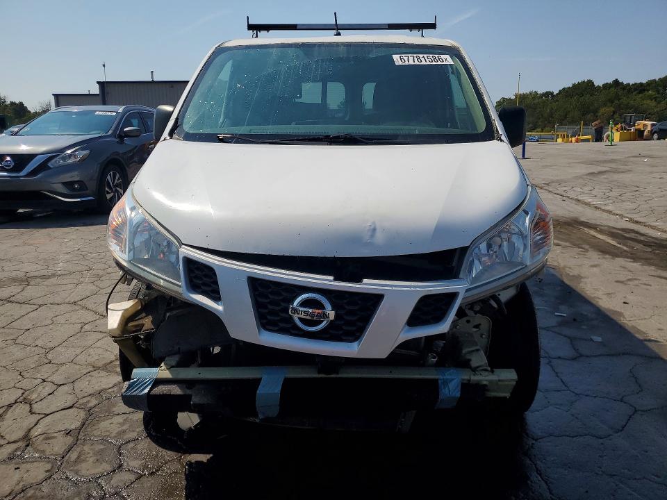 67781586 :رقم المزاد ، 3N6CM0KN6FK704714 vin ، 2015 Nissan Nv200 مزاد بيع