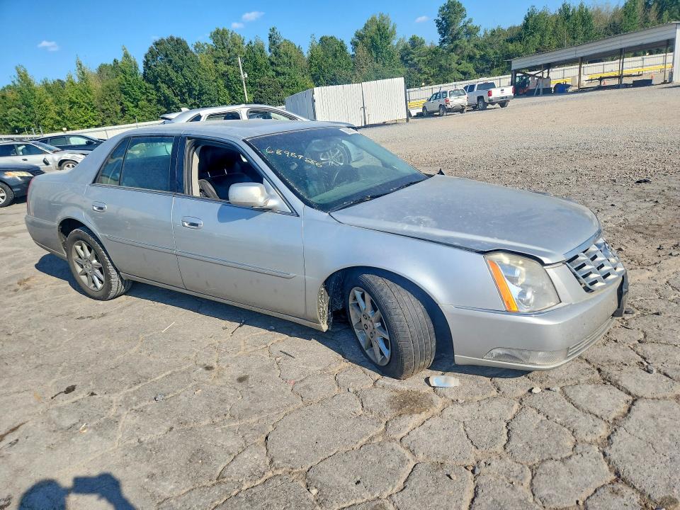 68989886 :رقم المزاد ، 1G6KD5EY5AU138199 vin ، 2010 Cadillac Dts مزاد بيع