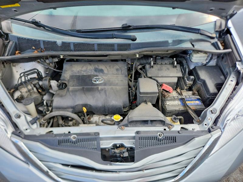 2014 Toyota Sienna მანქანა იყიდება აუქციონზე, vin: 5TDYK3DC0ES501333, აუქციონის ნომერი: 71114866