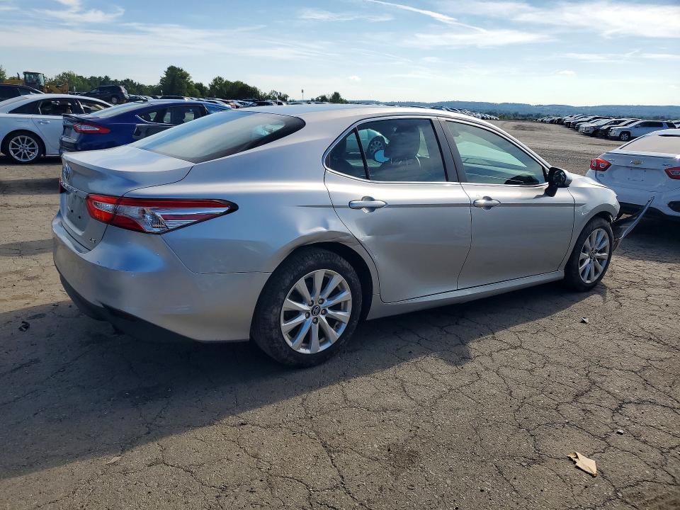 Продажа на аукционе авто 2018 Toyota Camry, vin: 4T1B11HK5JU506026, номер лота: 67908016