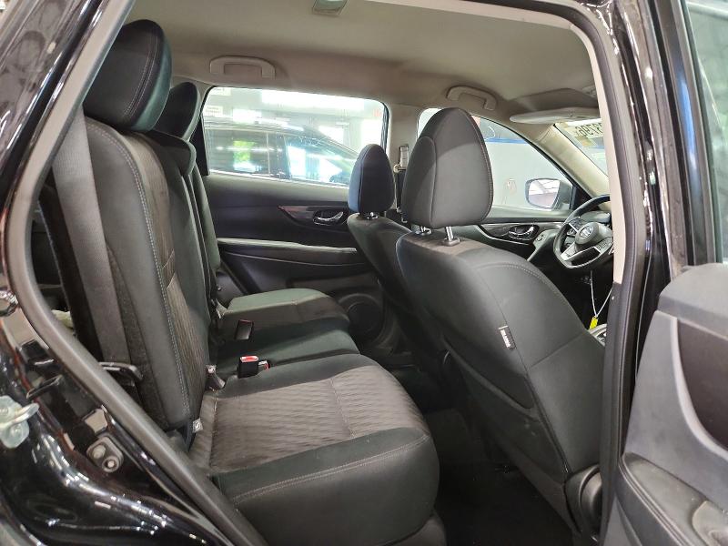 2018 Nissan Rogue მანქანა იყიდება აუქციონზე, vin: 5N1AT2MV2JC792922, აუქციონის ნომერი: 70423796