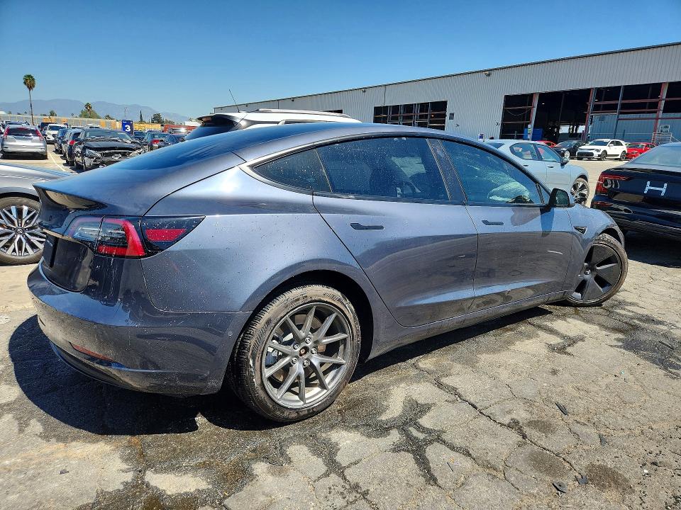 Продажа на аукционе авто 2022 Tesla Model 3, vin: 5YJ3E1EA4NF372990, номер лота: 67561706