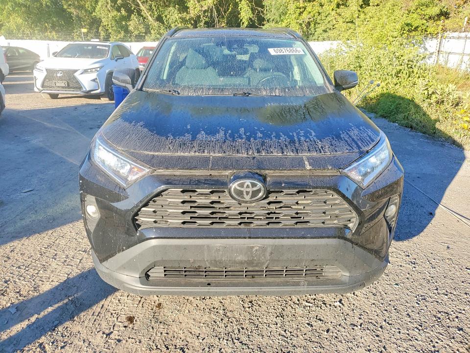 Auction sale of the 2019 Toyota Rav4, vin: 2T3R1RFV8KW002394, lot number: 69876866