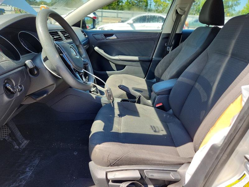68428016 :رقم المزاد ، 3VW267AJ6GM242920 vin ، 2016 Volkswagen Jetta مزاد بيع
