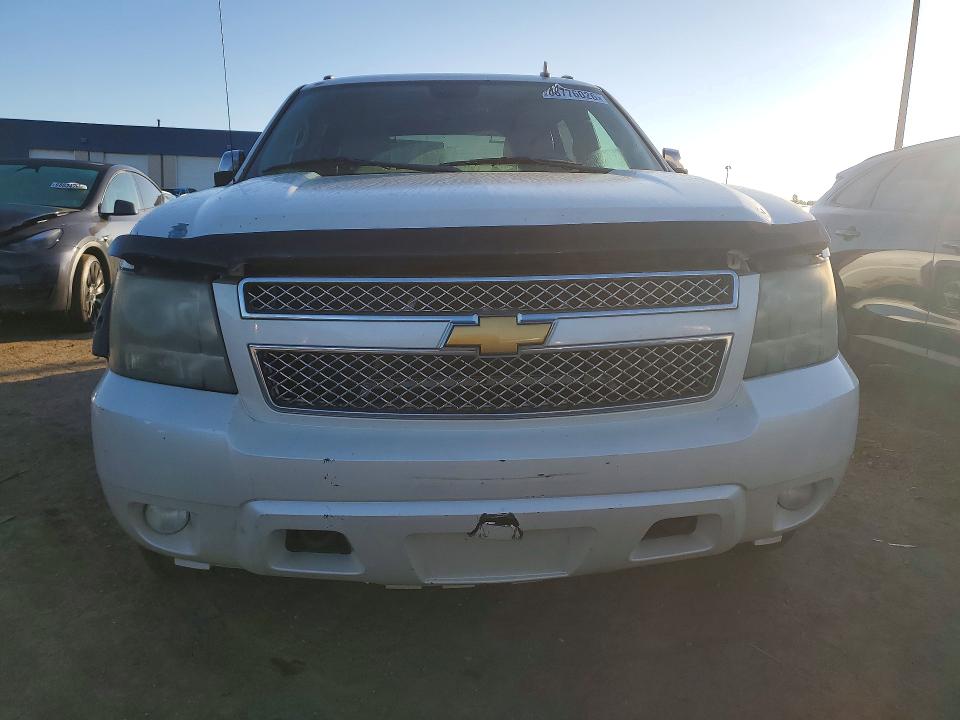 68776026 :رقم المزاد ، 3GNFK123X8G293275 vin ، 2008 Chevrolet Avalanche مزاد بيع