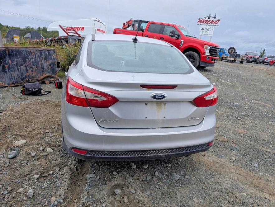 2013 Ford Focus მანქანა იყიდება აუქციონზე, vin: 1FADP3F29DL101233, აუქციონის ნომერი: 68655836