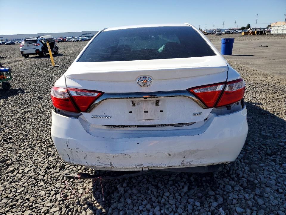 69229576 :رقم المزاد ، 4T1BF1FK9FU951476 vin ، 2015 Toyota Camry مزاد بيع