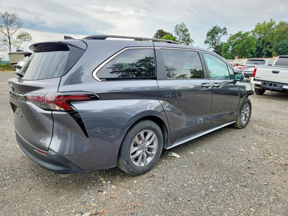 Продаж на аукціоні авто 2025 Toyota Sienna, vin: 5TDYRKEC6SS242010, номер лоту: 68401416
