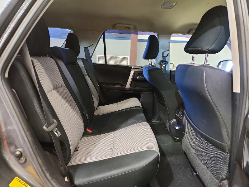 69324156 :رقم المزاد ، JTEBU5JR5F5261350         vin ، 2015 Toyota 4runner مزاد بيع