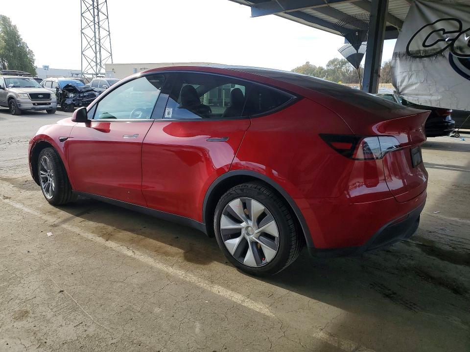 70510186 :رقم المزاد ، 7SAYGAEE1PF910389 vin ، 2023 Tesla Model Y مزاد بيع