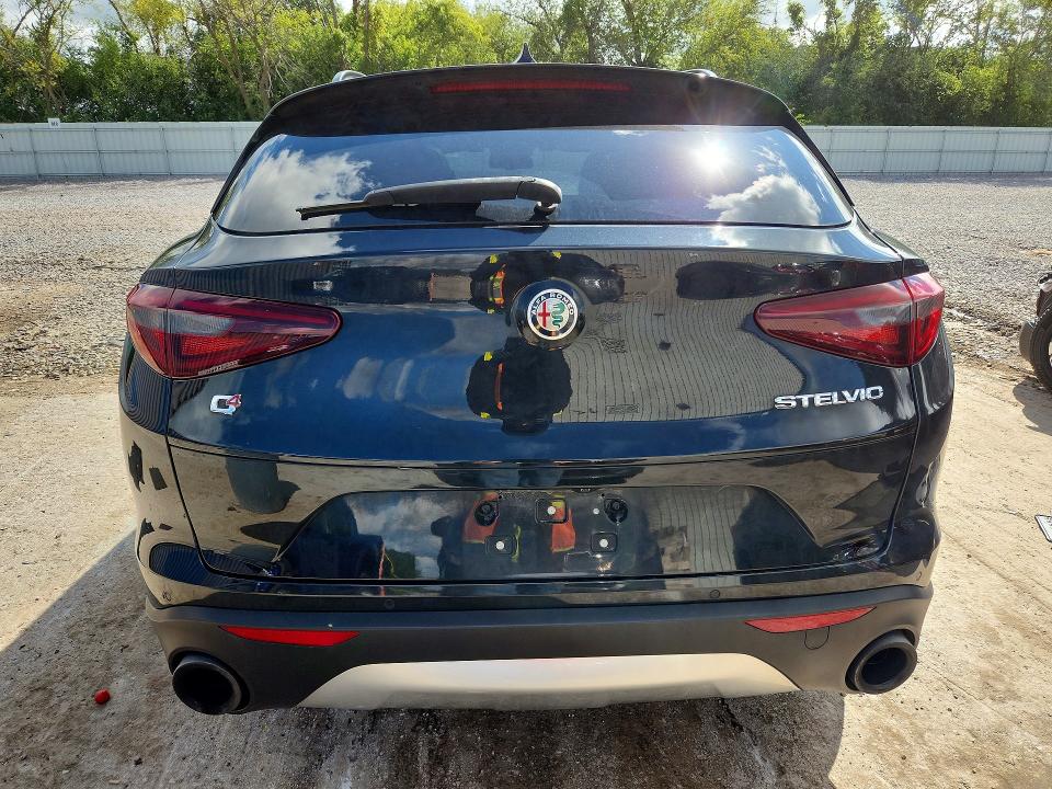 69967746 :رقم المزاد ، ZASFAKPN2J7B87407 vin ، 2018 Alfa Romeo Stelvio مزاد بيع