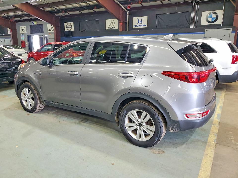 67853886 :رقم المزاد ، KNDPMCAC3H7221219 vin ، 2017 Kia Sportage مزاد بيع