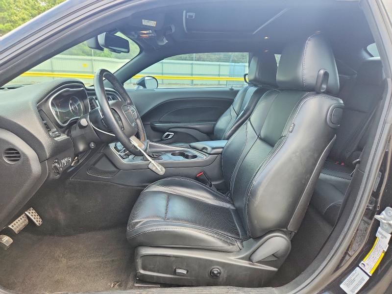 67894186 :رقم المزاد ، 2C3CDZBT2FH913851 vin ، 2015 Dodge Challenger مزاد بيع