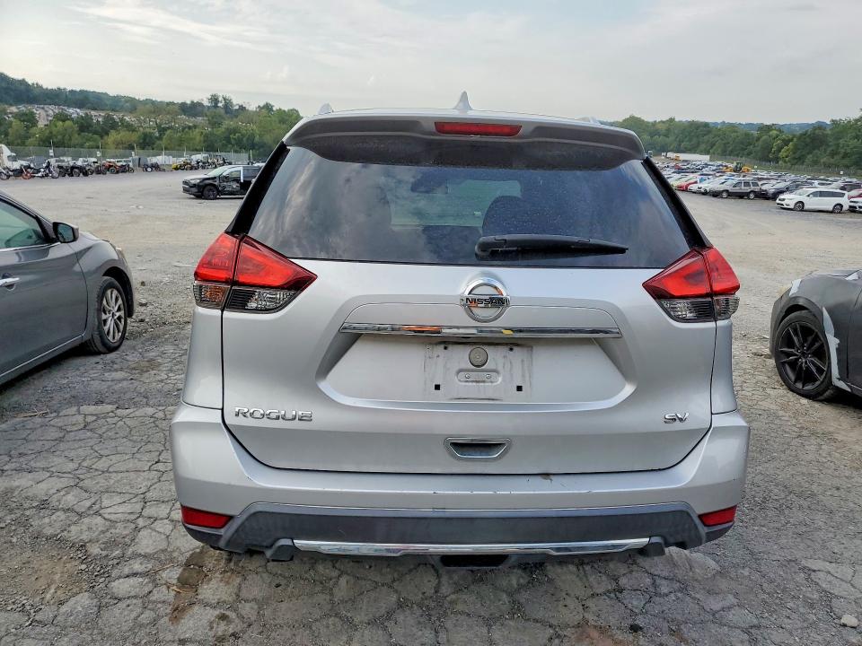 Продажа на аукционе авто 2018 Nissan Rogue, vin: KNMAT2MT5JP589342, номер лота: 68709266