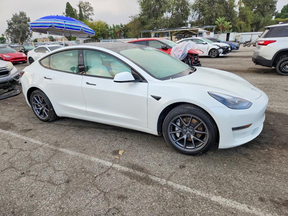 68578476 :رقم المزاد ، 5YJ3E1EA8MF028836 vin ، 2021 Tesla Model 3 مزاد بيع
