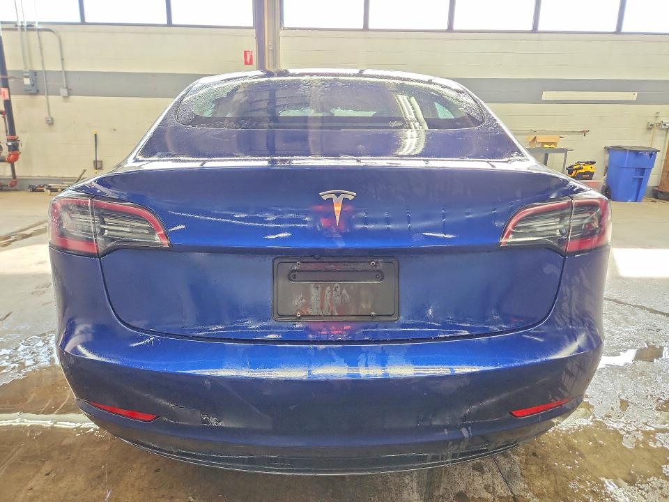 68685096 :رقم المزاد ، 5YJ3E1EA4NF289236 vin ، 2022 Tesla Model 3 مزاد بيع