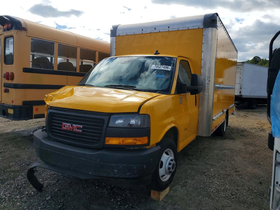70527496 :رقم المزاد ، 7GZ37TC79NN001504 vin ، 2022 Gmc Savana مزاد بيع