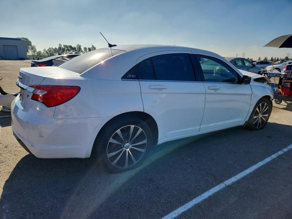Aukcja sprzedaży 2011 Chrysler 200, vin: 1C3BC8FG7BN611205, numer aukcji: 68027036