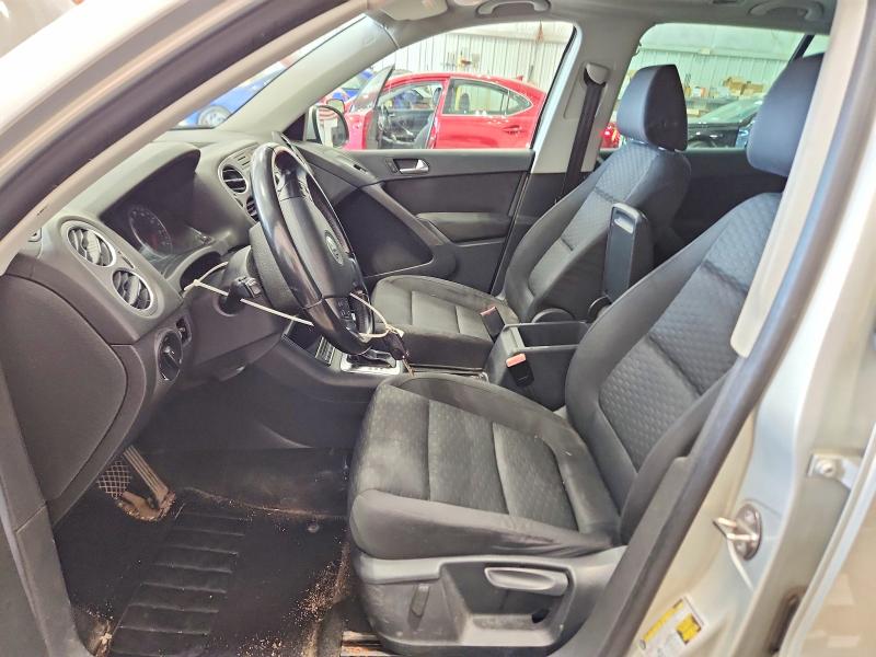 68015926 :رقم المزاد ، WVGBV75NX9W525208 vin ، 2009 Volkswagen Tiguan مزاد بيع