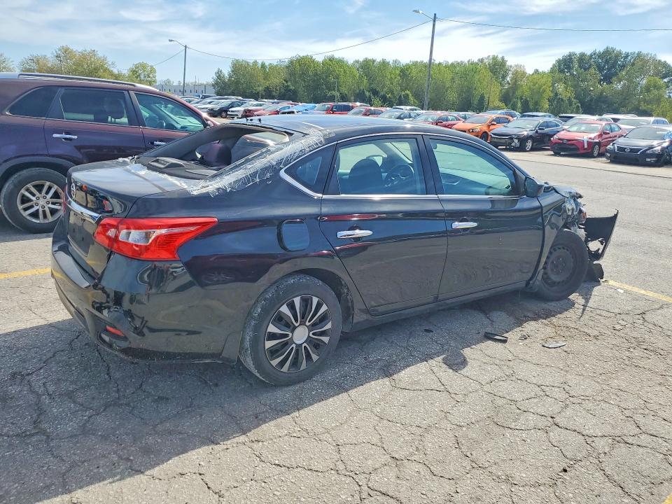 68724796 :رقم المزاد ، 3N1AB7AP1JY335619 vin ، 2018 Nissan Sentra مزاد بيع