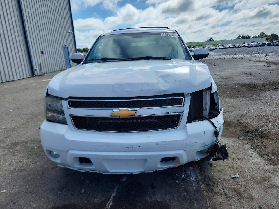 2012 Chevrolet Suburban მანქანა იყიდება აუქციონზე, vin: 1GNSKJE71CR270909, აუქციონის ნომერი: 70653386
