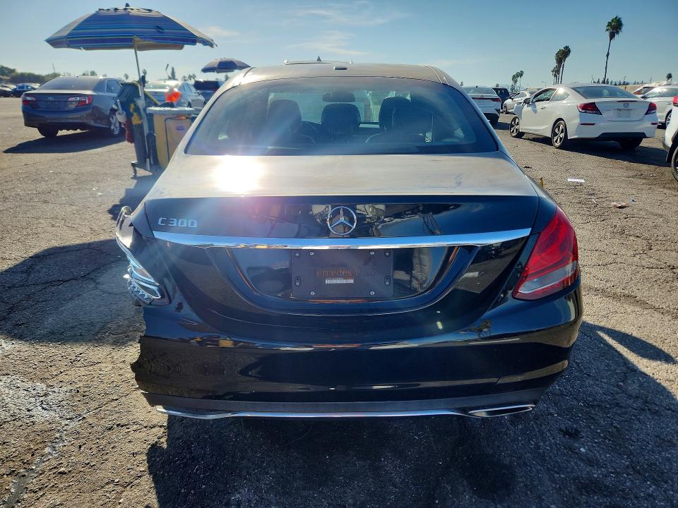 2018 Mercedes-benz C მანქანა იყიდება აუქციონზე, vin: 55SWF4JB2JU262569, აუქციონის ნომერი: 69450306