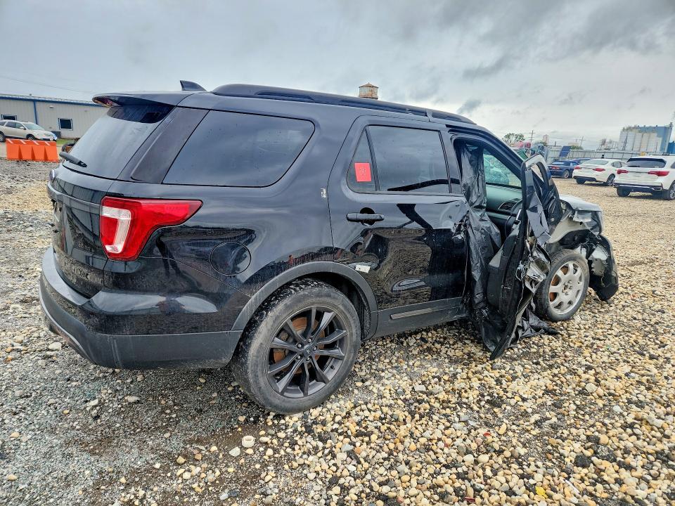 68271376 :رقم المزاد ، 1FM5K7D80HGB51606 vin ، 2017 Ford Explorer مزاد بيع