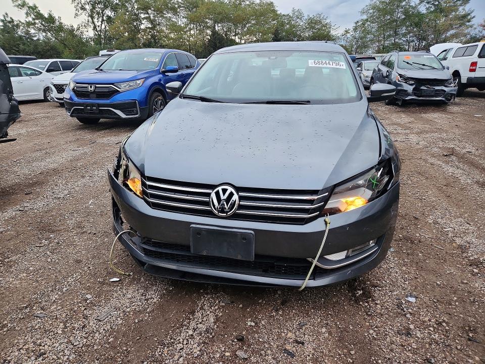 Продажа на аукционе авто 2015 Volkswagen Passat, vin: 1VWAT7A36FC103246, номер лота: 68844796
