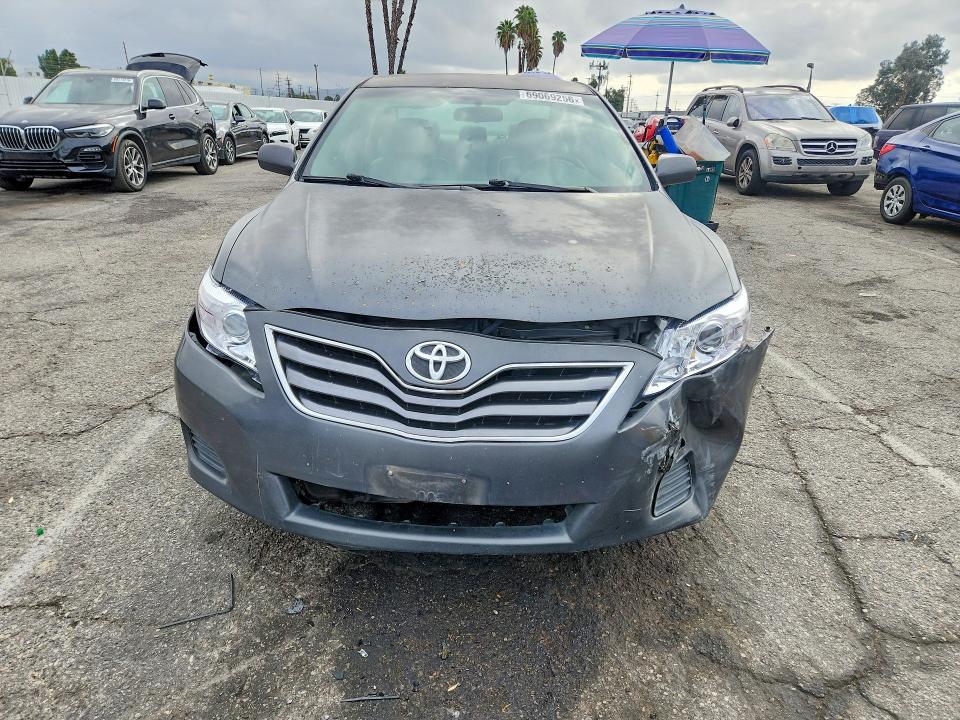 2010 Toyota Camry მანქანა იყიდება აუქციონზე, vin: 4T1BF3EK4AU080055, აუქციონის ნომერი: 69069256