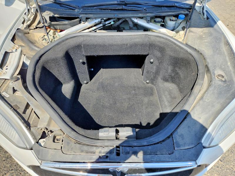 68577486 :رقم المزاد ، 5YJSA1CN9DFP23016 vin ، 2013 Tesla Model S مزاد بيع