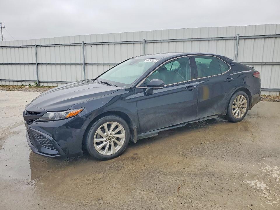 Продаж на аукціоні авто 2022 Toyota Camry, vin: 4T1G11AK5NU630643, номер лоту: 70959966