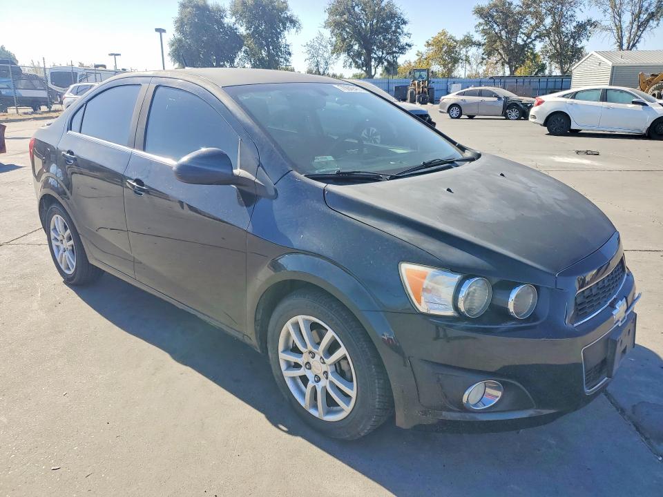 2014 Chevrolet Sonic მანქანა იყიდება აუქციონზე, vin: 1G1JC5SG5E4126494, აუქციონის ნომერი: 70949466