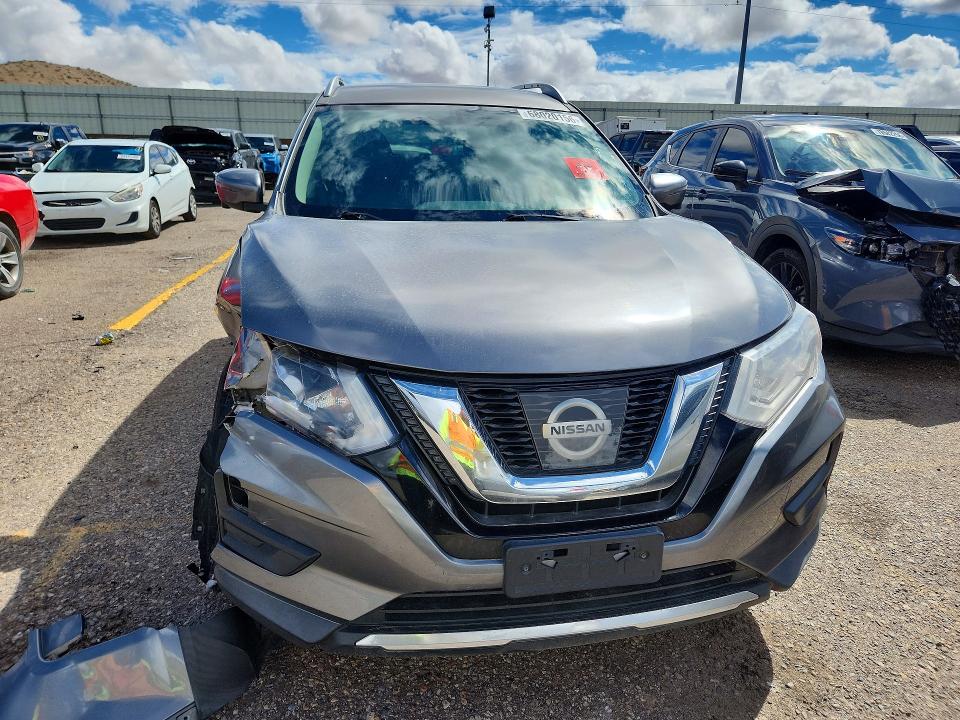 2017 Nissan Rogue მანქანა იყიდება აუქციონზე, vin: KNMAT2MV7HP586194, აუქციონის ნომერი: 68020156