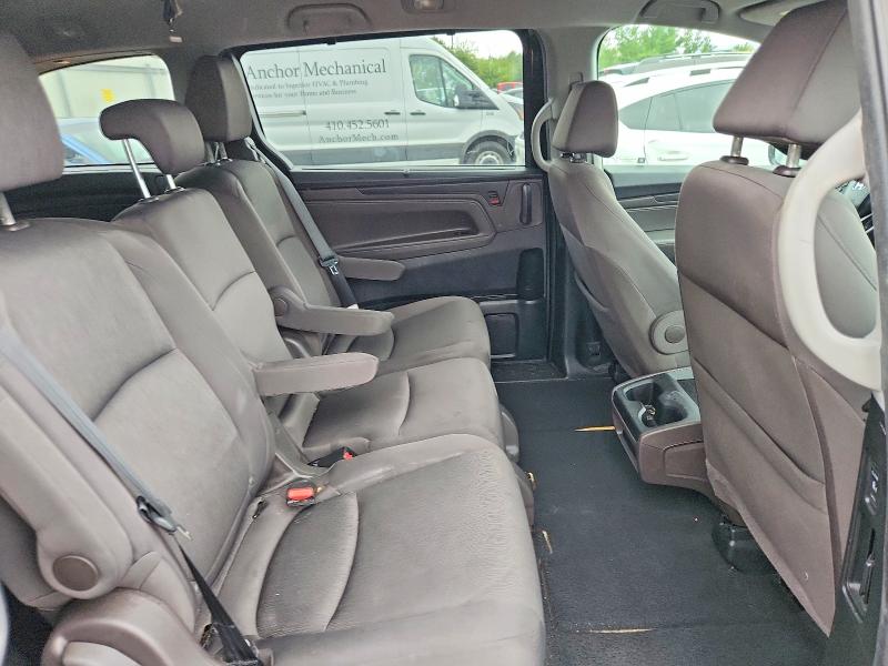 70745516 :رقم المزاد ، 5FNRL6H5XJB033334 vin ، 2018 Honda Odyssey مزاد بيع