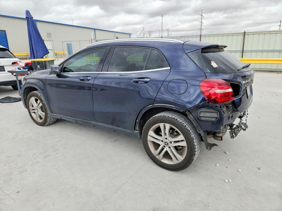 69802636 :رقم المزاد ، WDCTG4EB0KJ553121 vin ، 2019 Mercedes-benz Gla مزاد بيع