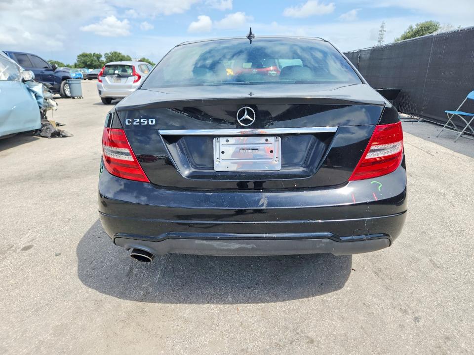 2014 Mercedes-benz C მანქანა იყიდება აუქციონზე, vin: WDDGF4HB6EG218538, აუქციონის ნომერი: 69564196