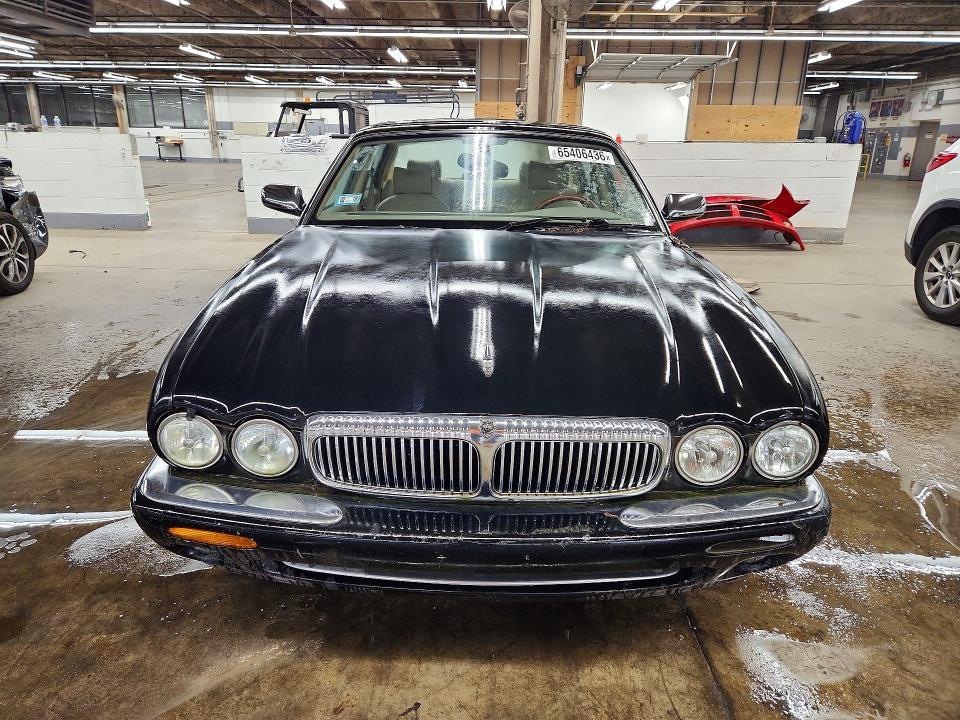Auction sale of the 2003 Jaguar Vandenplas, vin: SAJDA24C23LF55943        , lot number: 65406436
