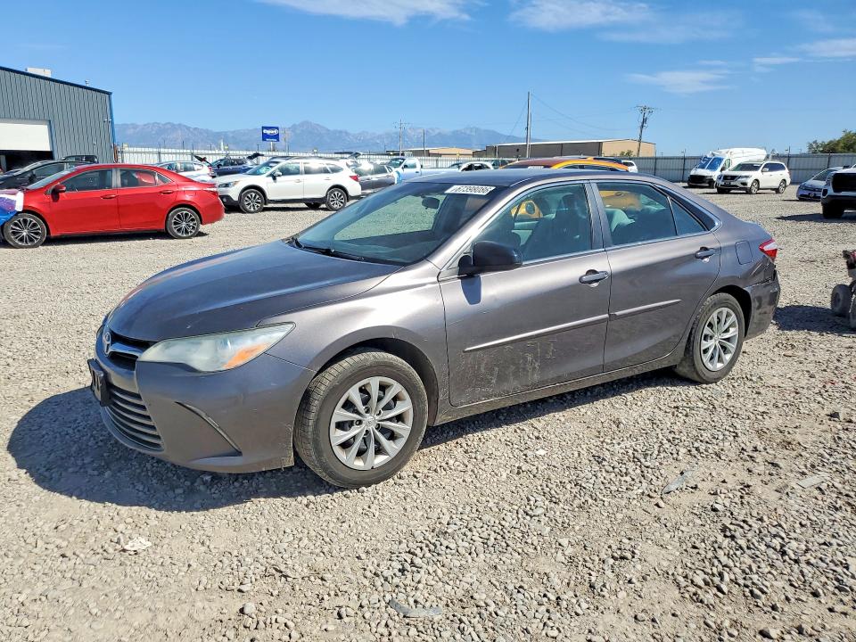 2017 Toyota Camry მანქანა იყიდება აუქციონზე, vin: 4T1BF1FKXHU318875, აუქციონის ნომერი: 67398086