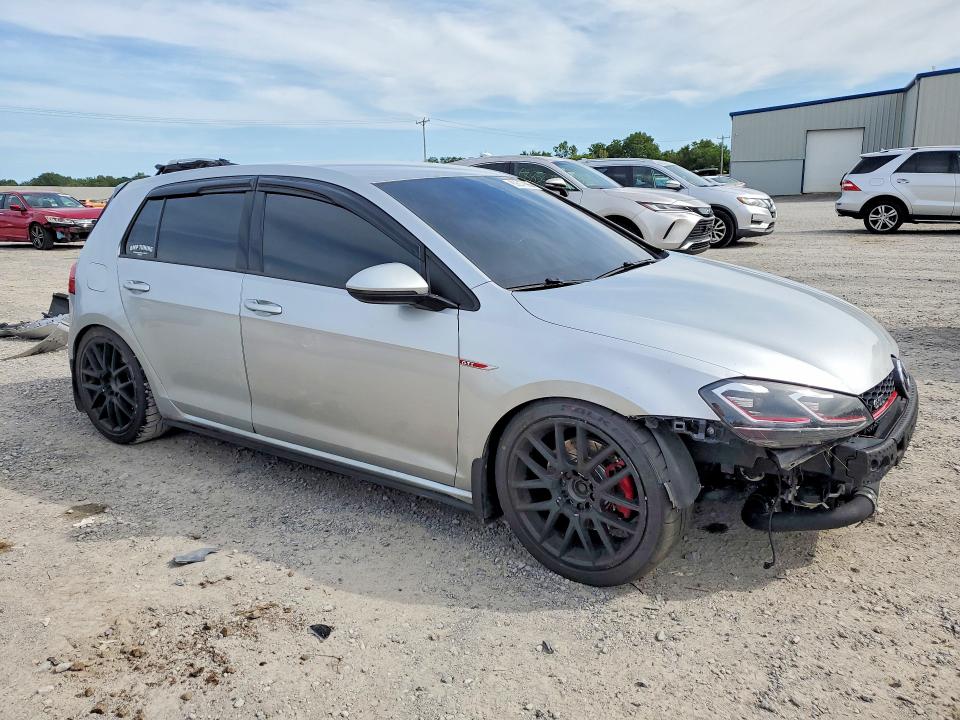 2016 Volkswagen Gti მანქანა იყიდება აუქციონზე, vin: 3VW4T7AU1GM028610, აუქციონის ნომერი: 69217686