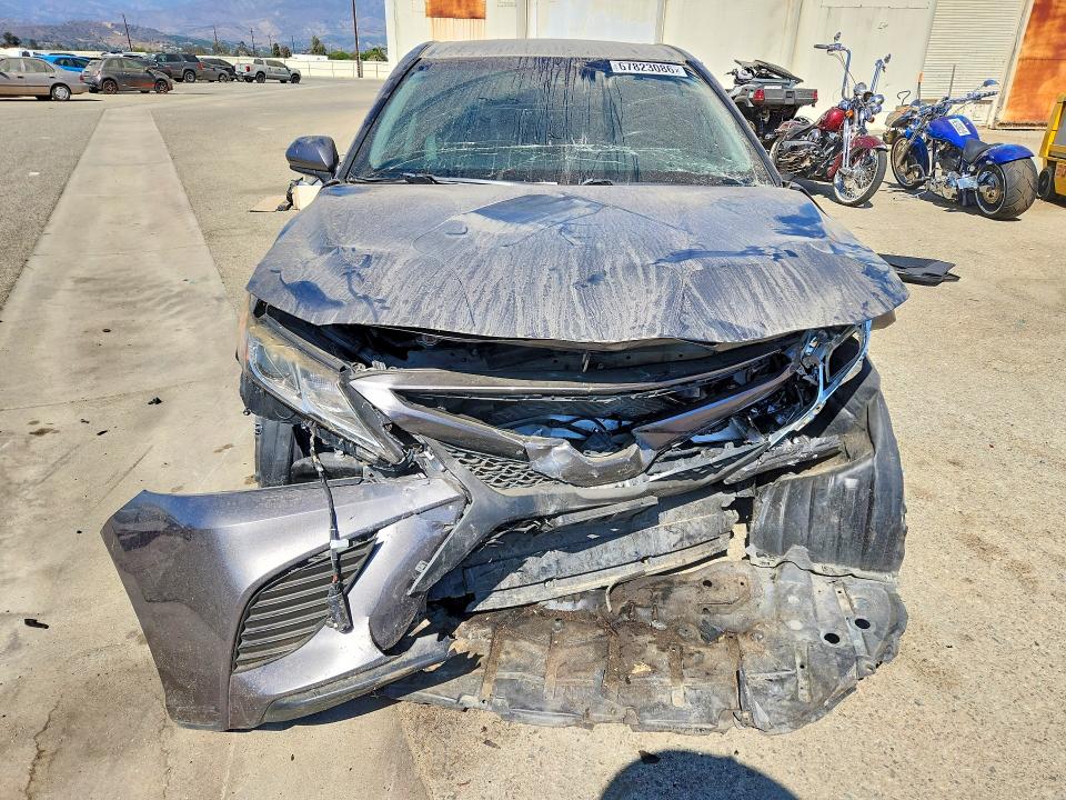 Продаж на аукціоні авто 2018 Toyota Camry, vin: 4T1B11HK2JU122897, номер лоту: 67823086