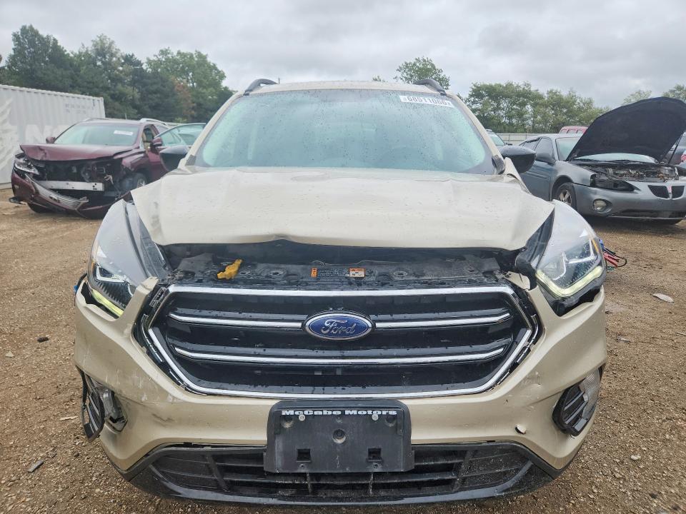68511066 :رقم المزاد ، 1FMCU9GD9JUB44019 vin ، 2018 Ford Escape مزاد بيع